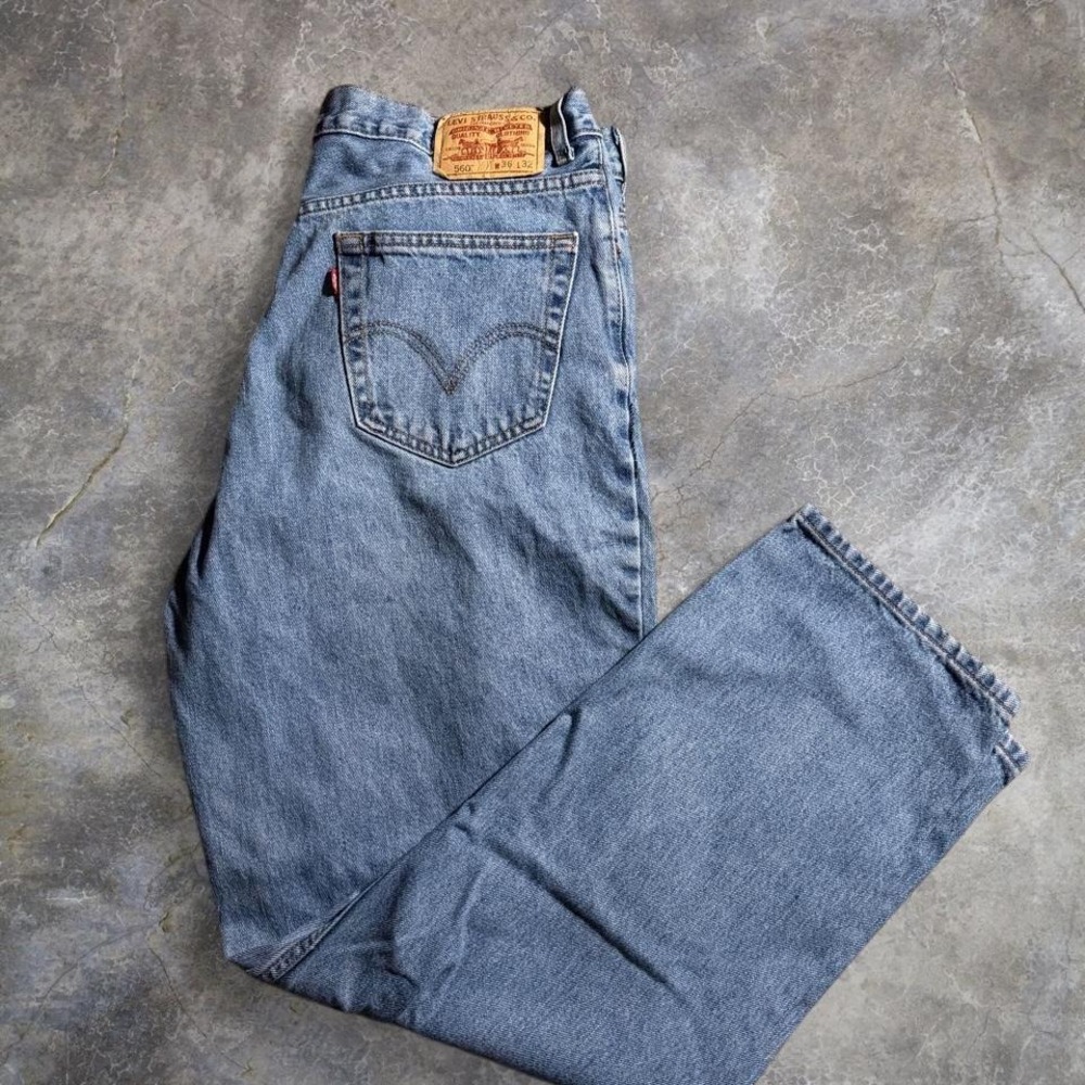 Vintage 90s Levi's 560 Comfort Fit Baggy Blue Jeans Made in USA Size 36x32